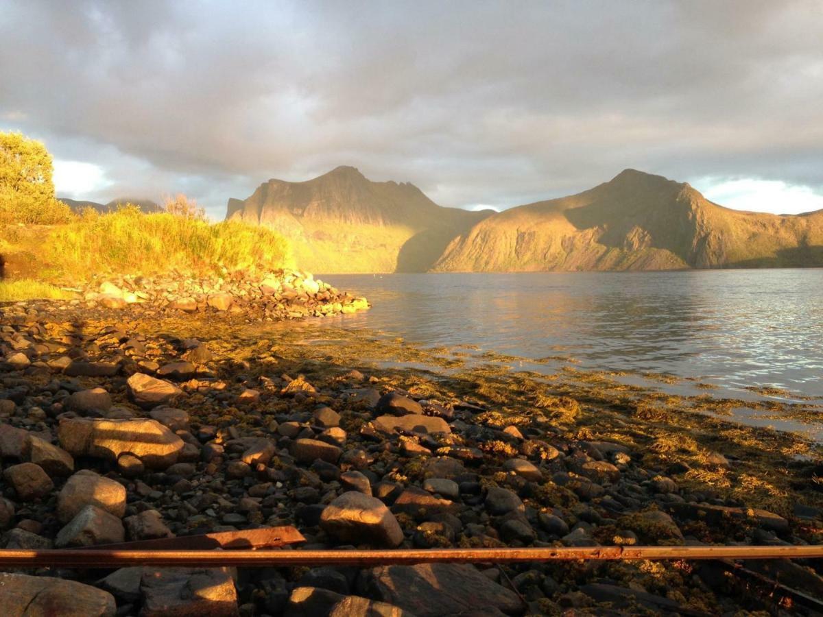 Melkarhola Senja Skalandヴィラ エクステリア 写真